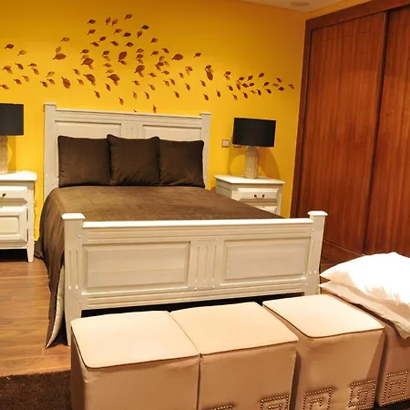 莫里奴别墅酒店 招待所 4*