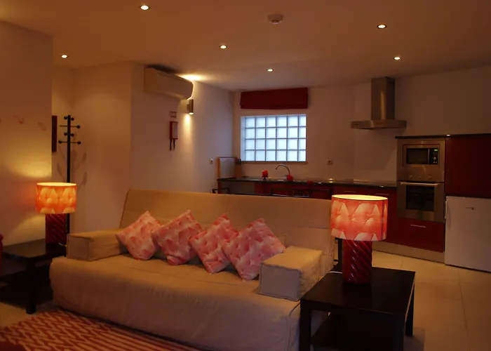 莫里奴别墅酒店 招待所 4*